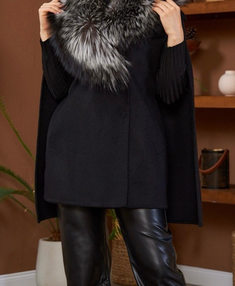 BLACK JACKET FOX FUR